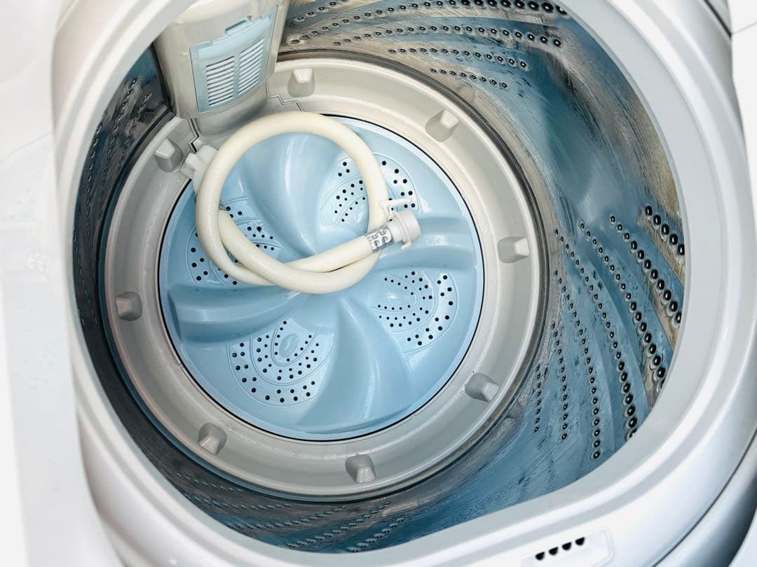 極美品ハイセンスホワイト家電／冷蔵庫150L＆洗濯機５.5kgセット