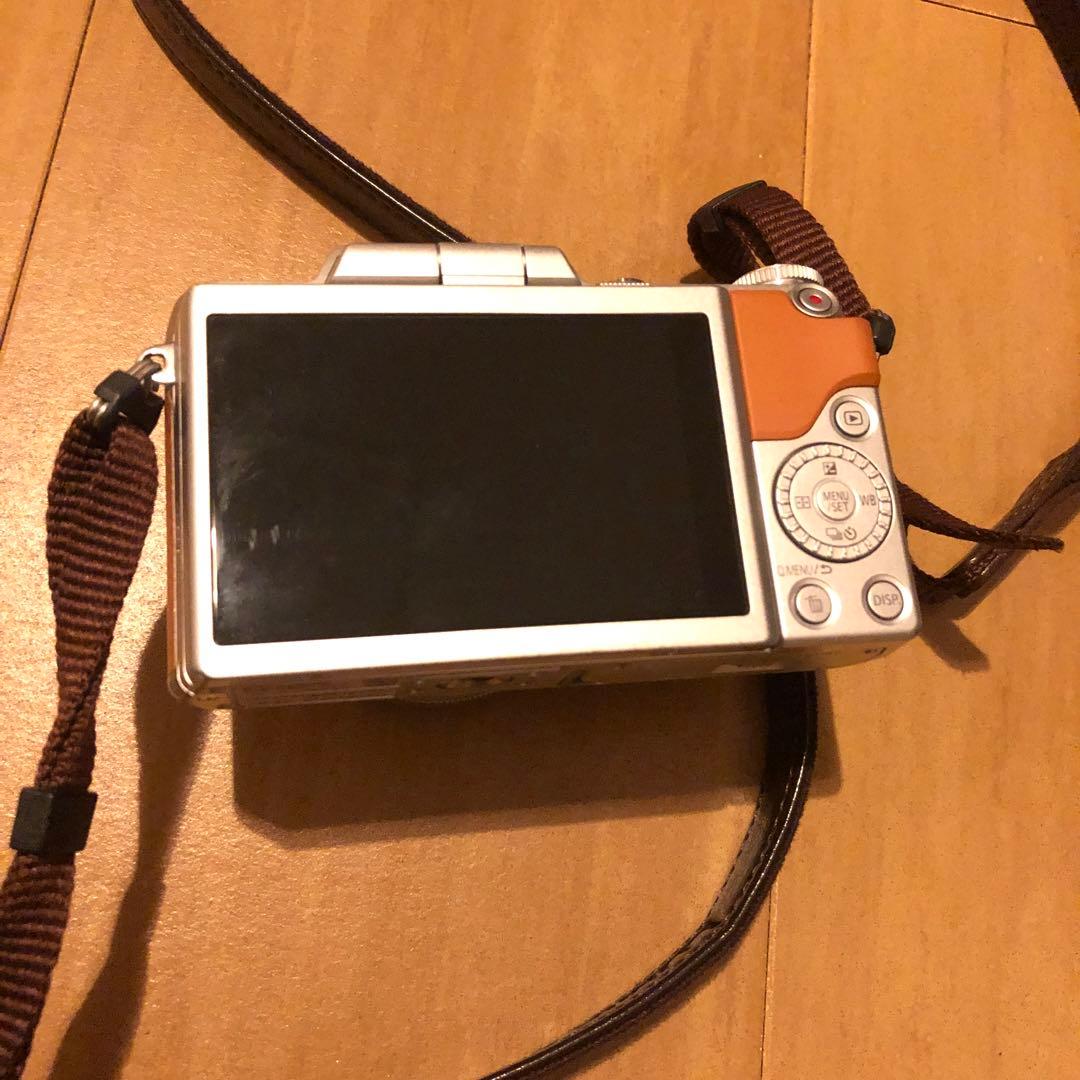 LUMIX G ミラーレス一眼 シルバー　ズームレンズ付き