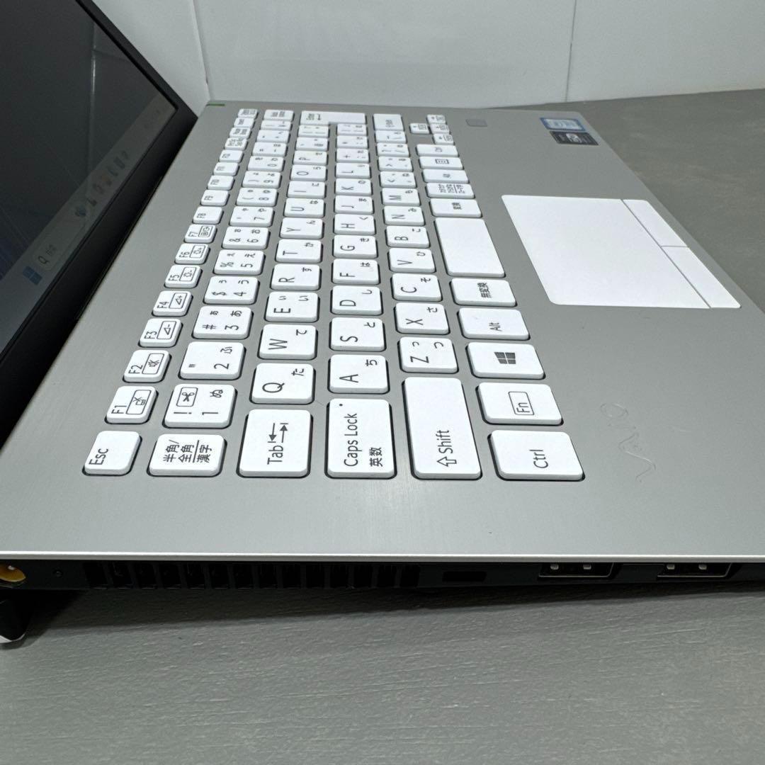 【高性能】VaioS11ホワイト☘7世代corei7☘新品NVMe512GB