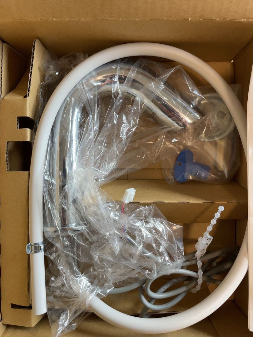 TOTO自動水栓TLE28SS1W発電タイプ