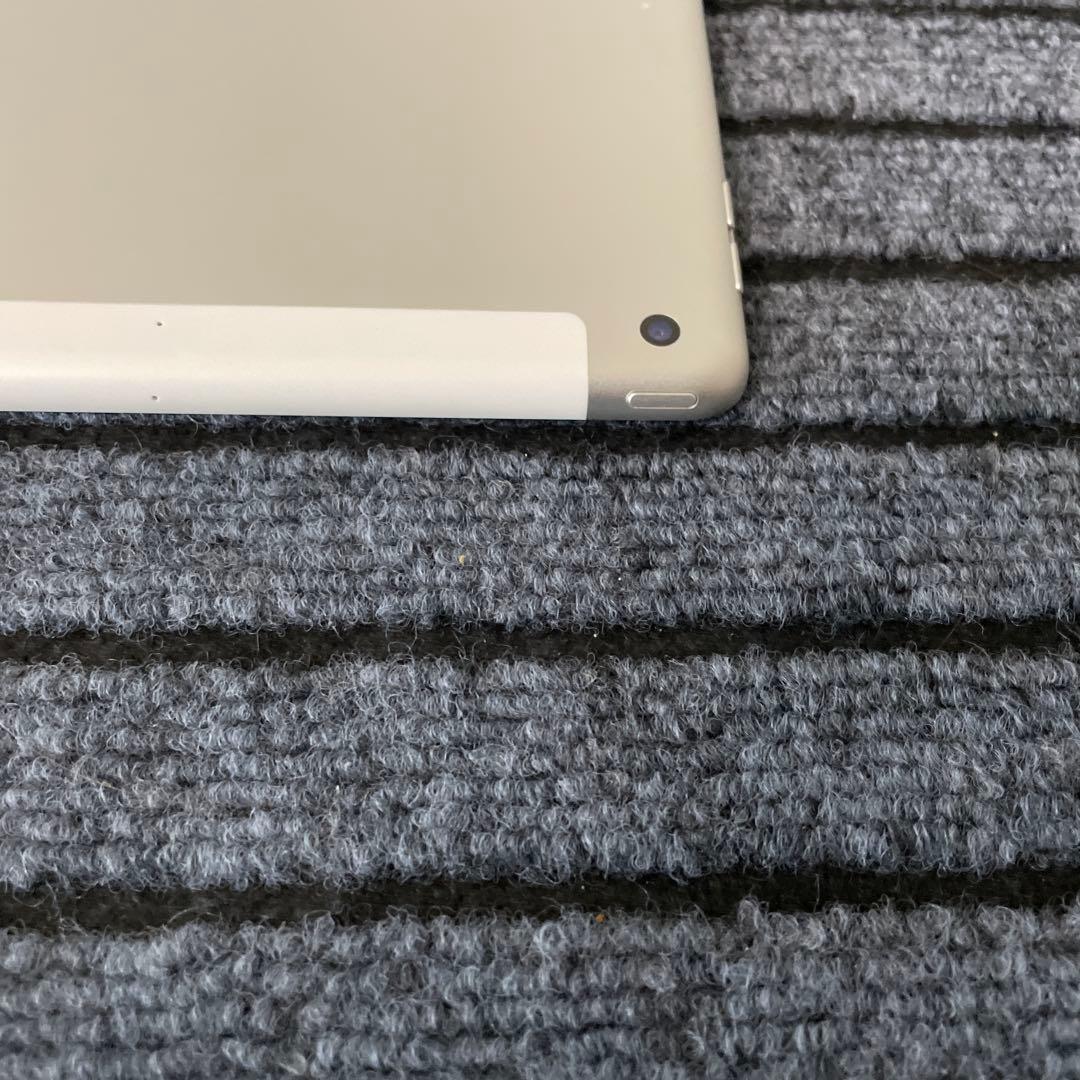 97【早い者勝ち】 iPad 8世代 32GB シルバー