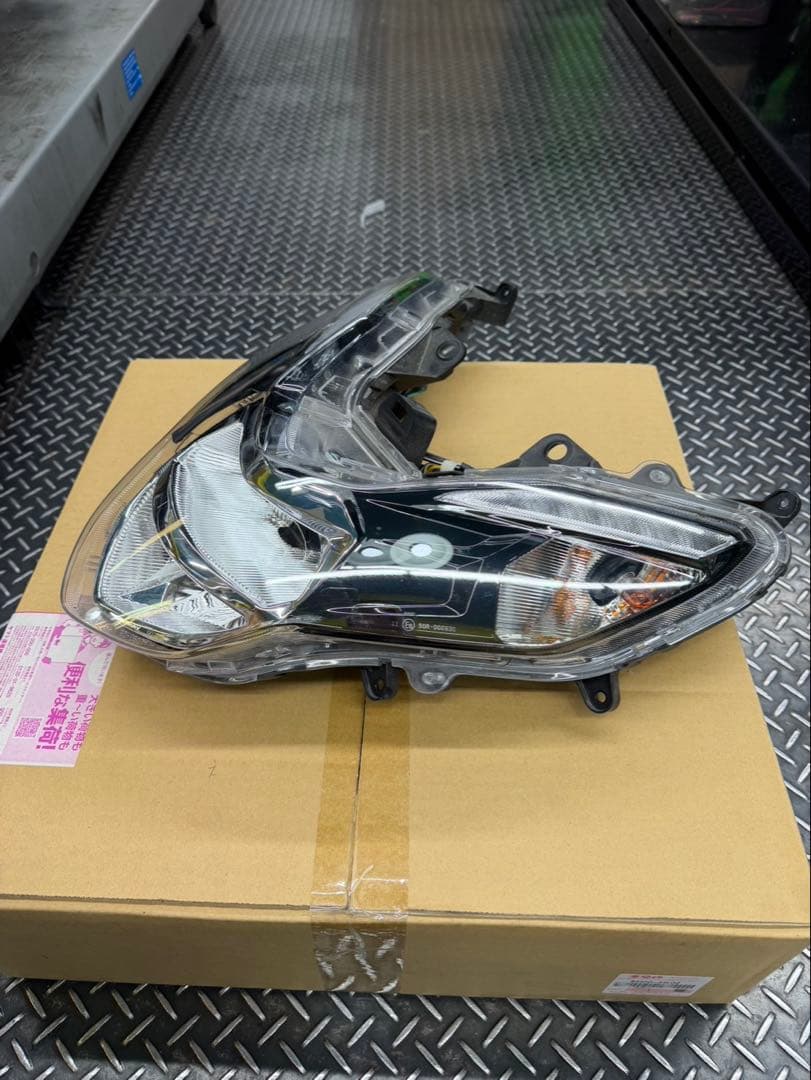 スズキ スウィッシュ 純正ヘッドライト SWISH DV12B