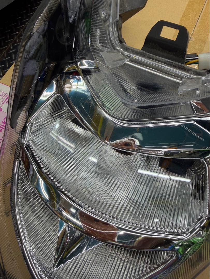 スズキ スウィッシュ 純正ヘッドライト SWISH DV12B