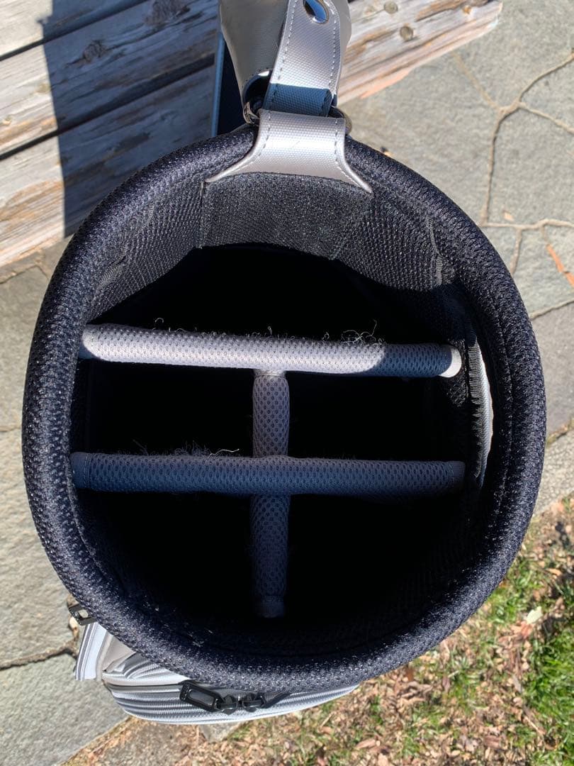 Salley【PRGR】プロ使用キャディバッグ　品番: PRCB-211