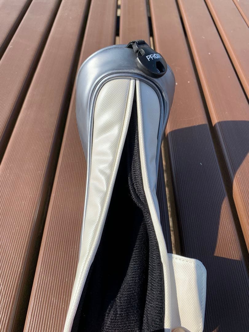 Salley【PRGR】プロ使用キャディバッグ　品番: PRCB-211