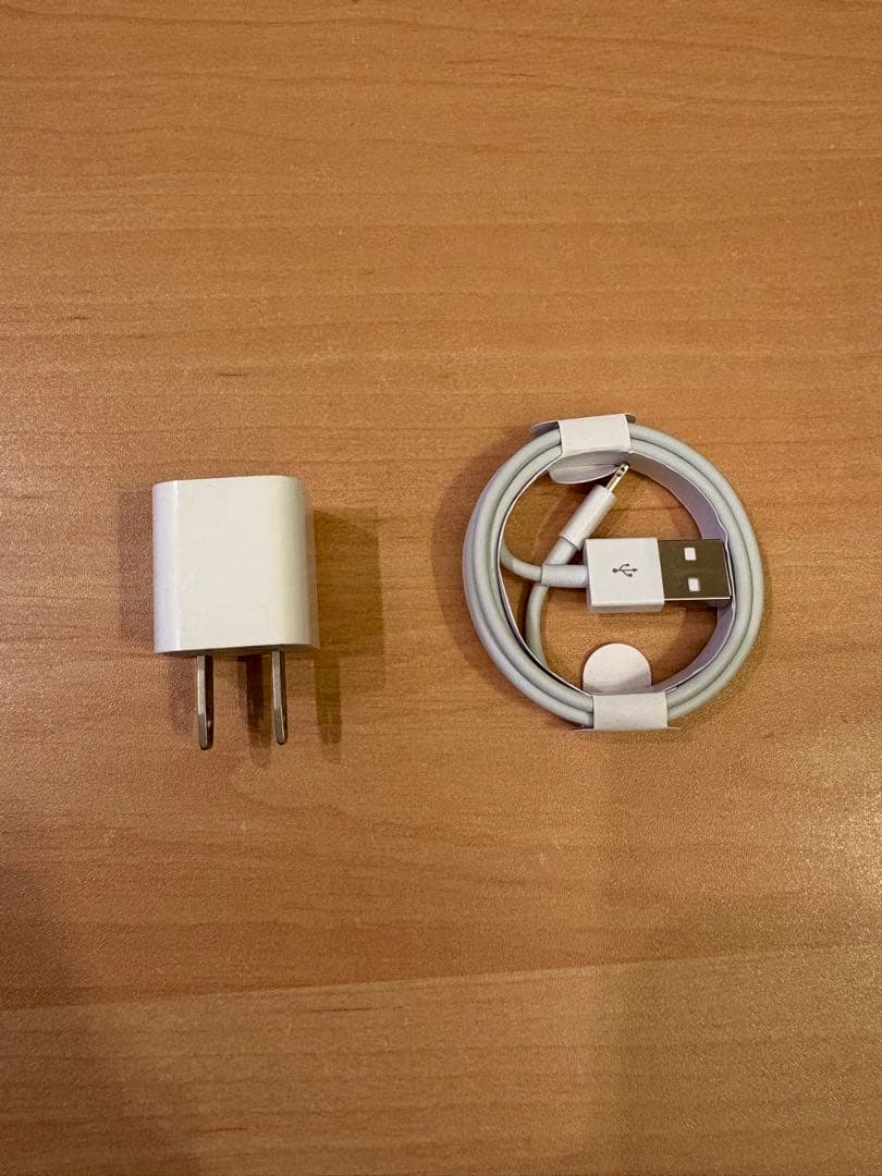 【画面割れ】iPhone SE 第2世代 ホワイト 128GB イヤホン等付