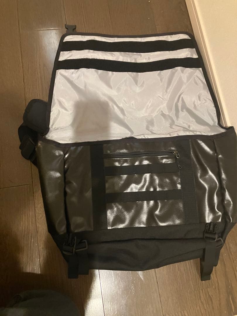 Patagonia メッセンジャーバッグ 黒