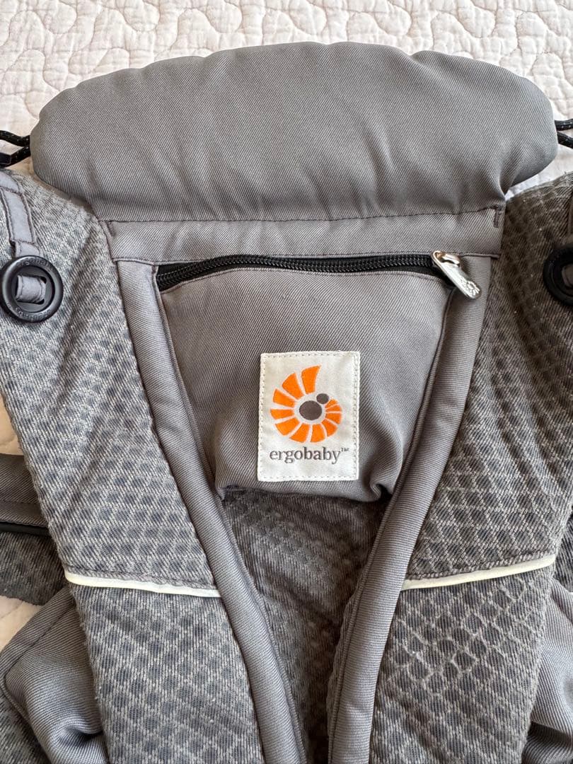 ergobaby エルゴ オムニ ブリーズ　抱っこ紐 グラファイトグレー