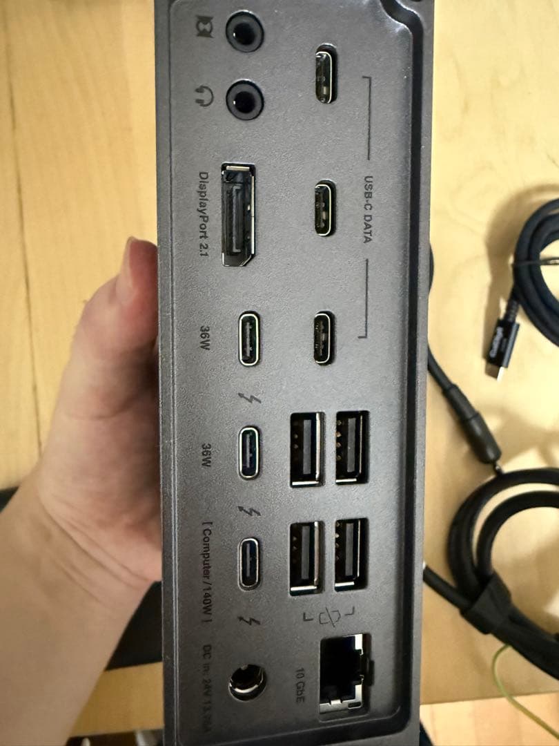 分配器・切替器 CalDigit TS5 PLUS