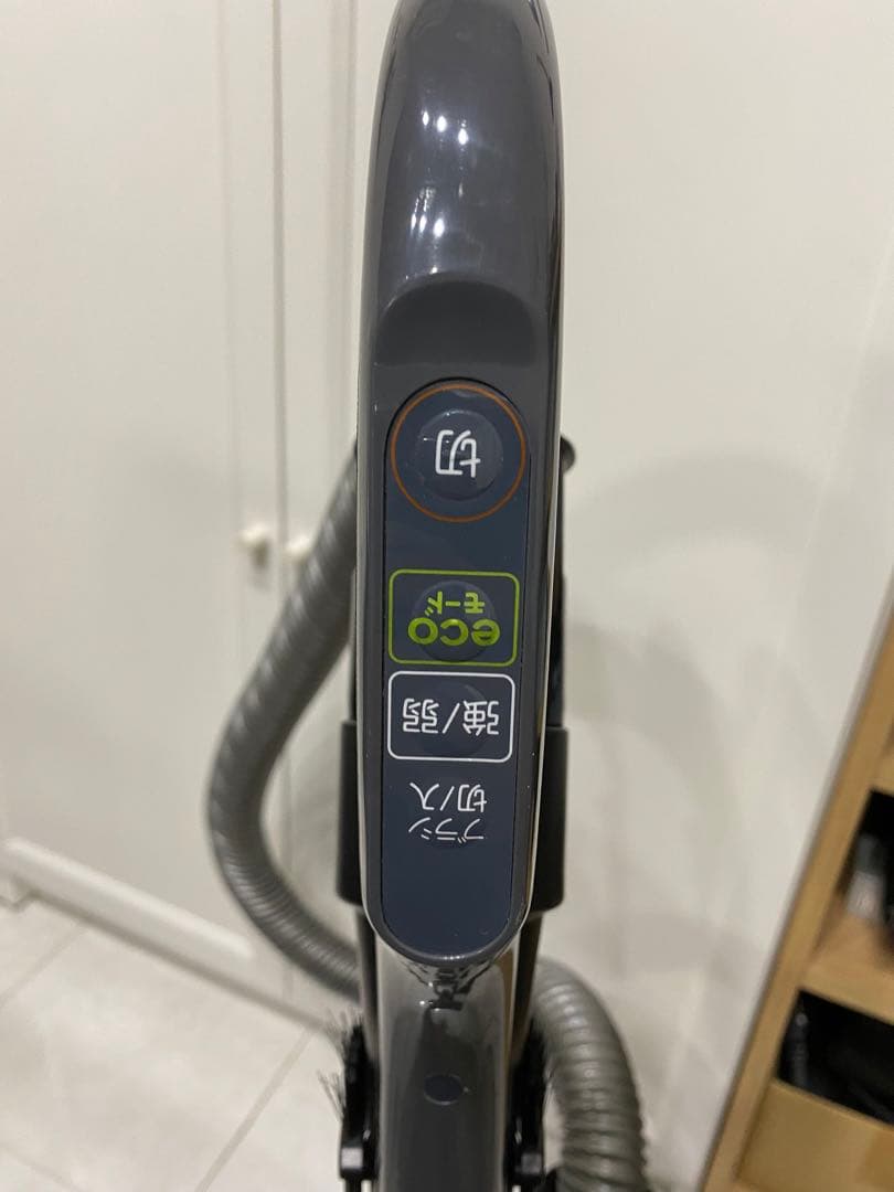 TOSHIBA　VC-C7-R　サイクロン式掃除機