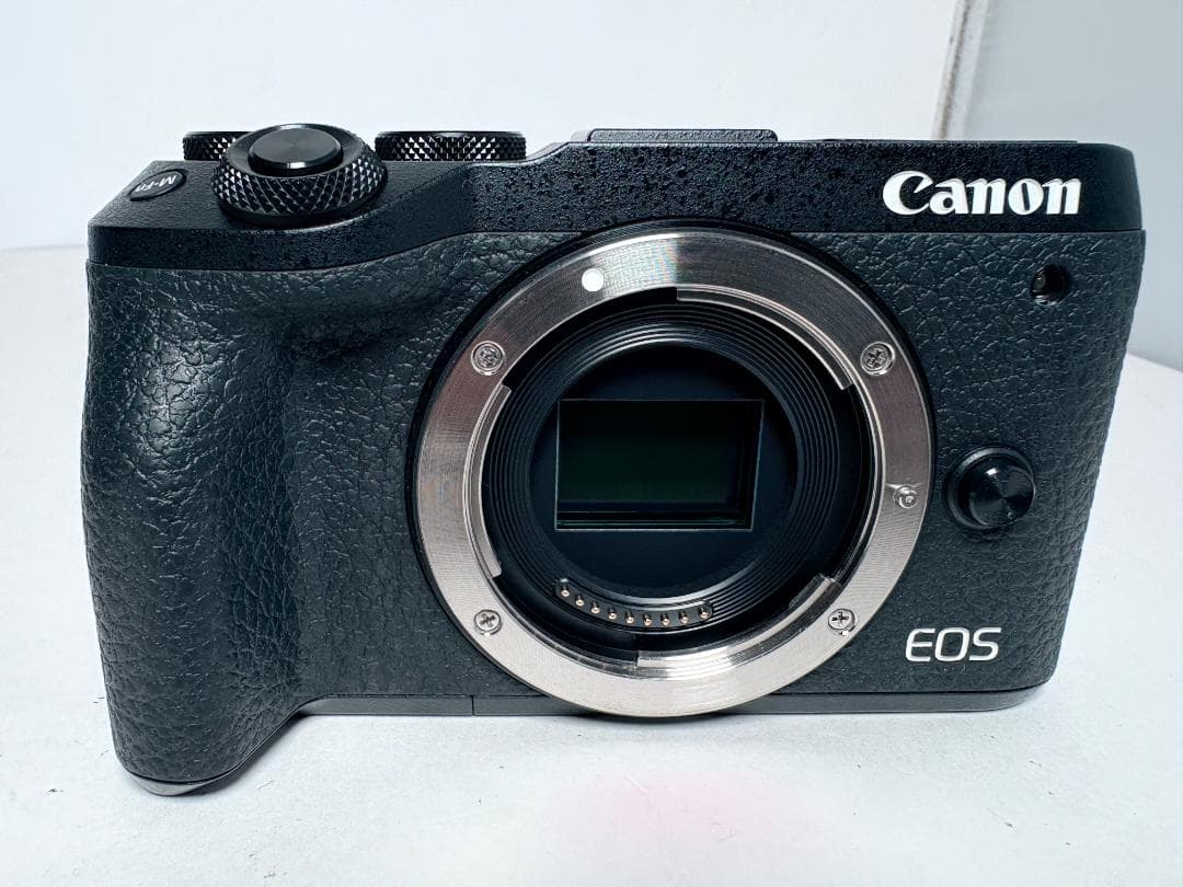 元箱付き 新品級 キヤノン EOS M6 Mark II ボディ ブラック