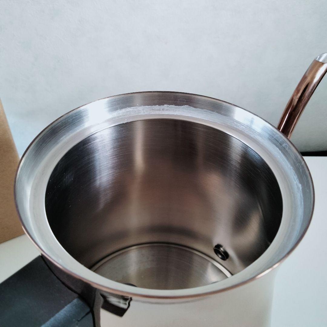 【スタバコラボ】2022年製　BALMUDA 電気ケトル スターバックス　483