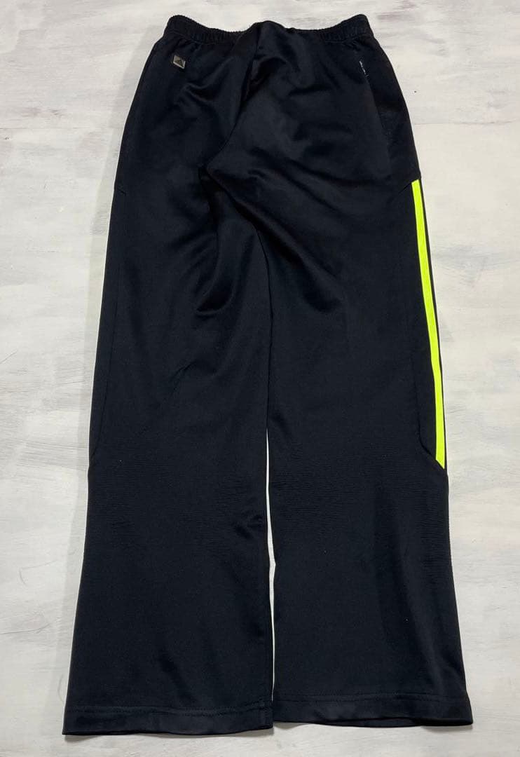 adidas トラックジャケット　セットアップ　 黒×イエロー