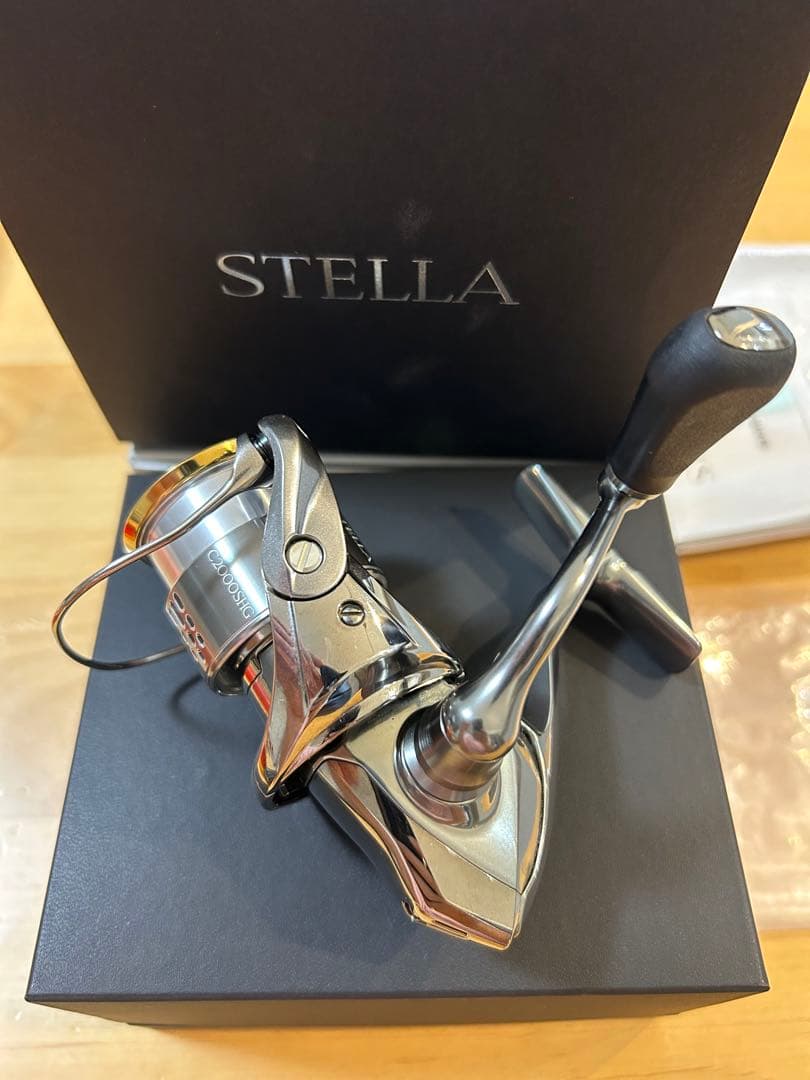 【美品】18ステラ SHIMANO STELLA C2000SHG