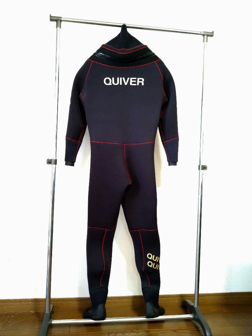 ★QUIVER 4mmドライスーツ セミドライ ウエットスーツ