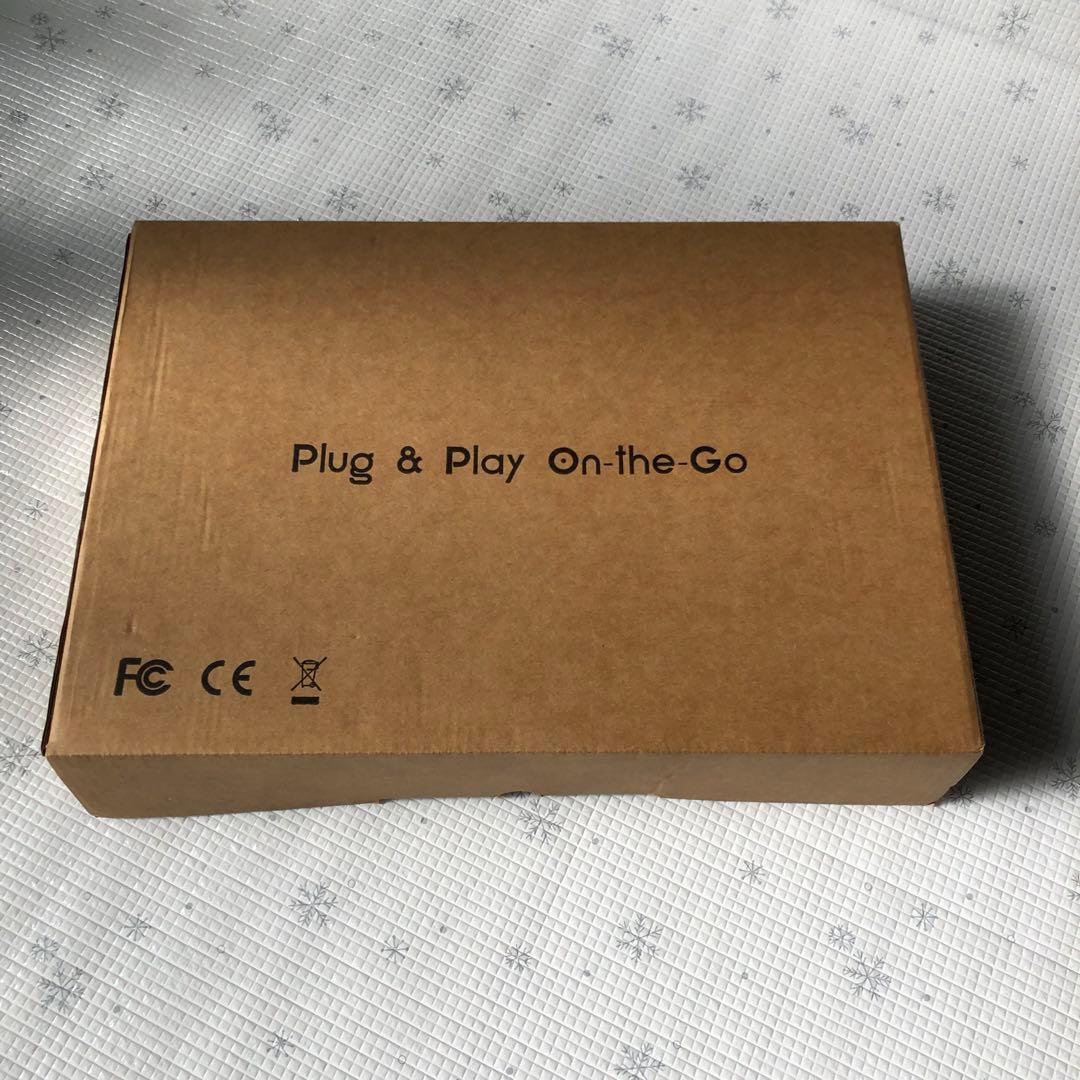 【中古】MAGICRAVEN ポータブルモニター　15.6インチ　スタンド付き