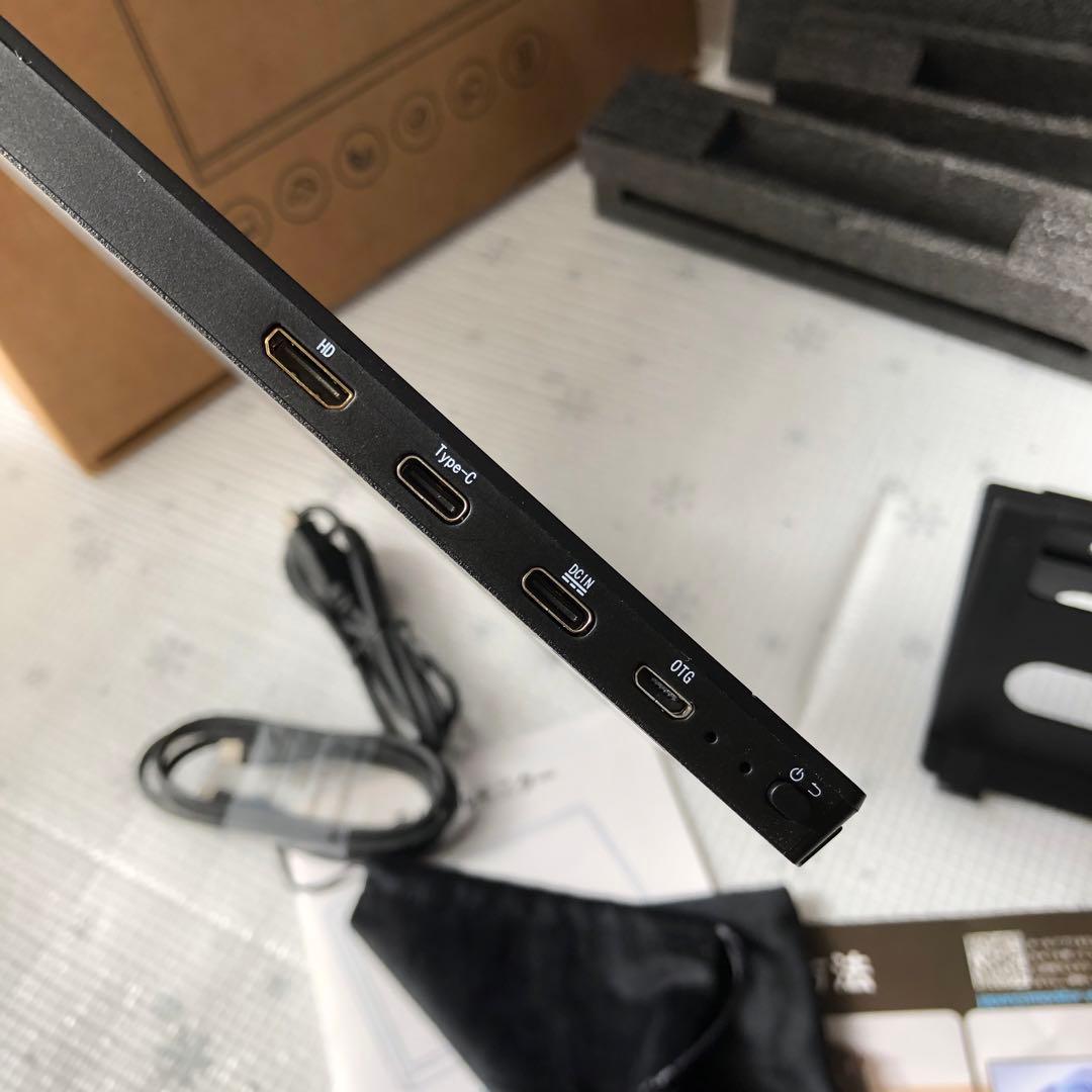 【中古】MAGICRAVEN ポータブルモニター　15.6インチ　スタンド付き