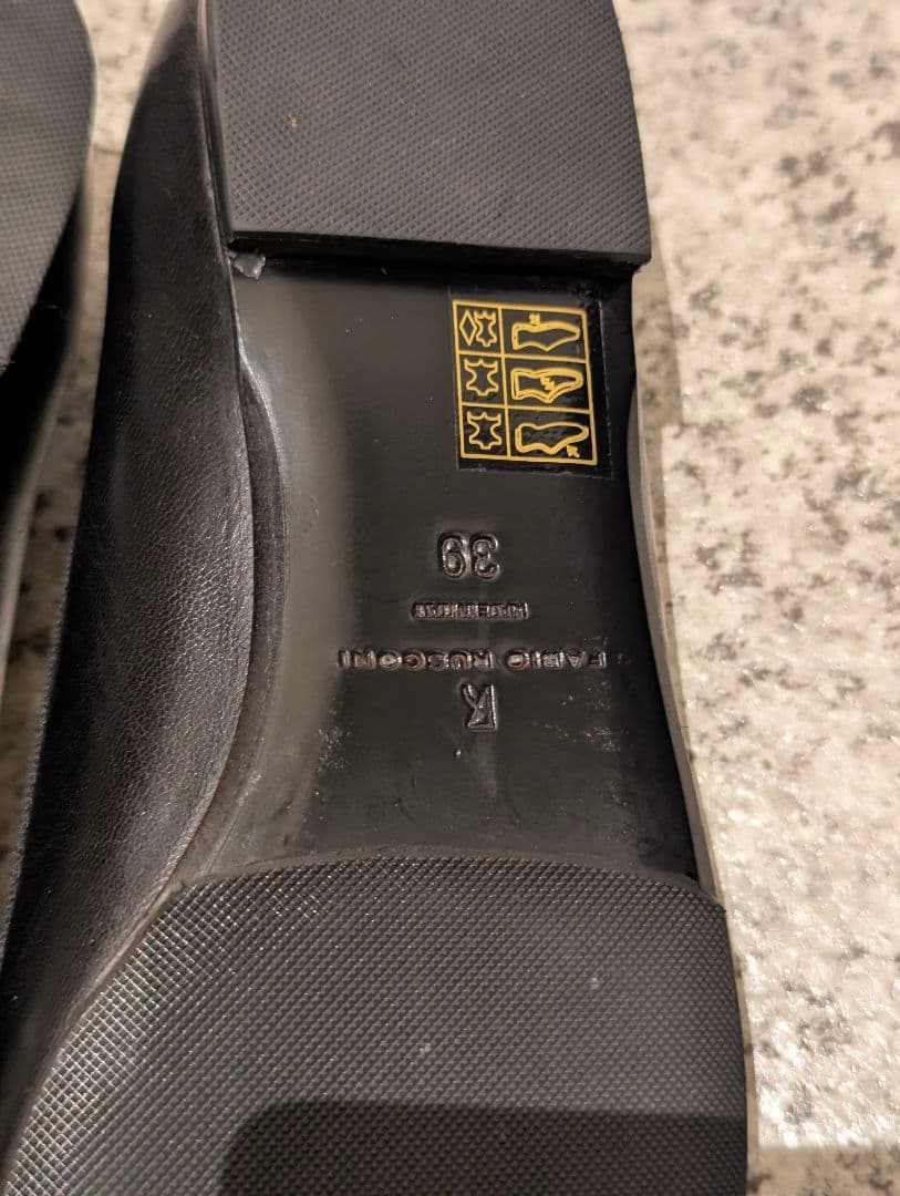 着用1回　定価3.7万　FABIO RUSCONI フラットパンプス　レザー　黒