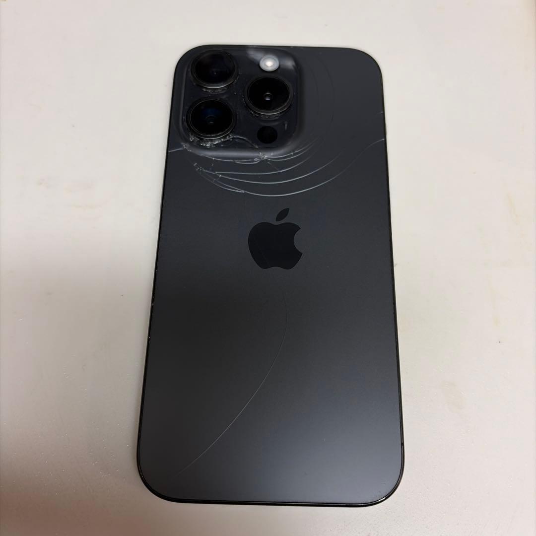 iPhone15Pro 256GB ブラックチタニウム