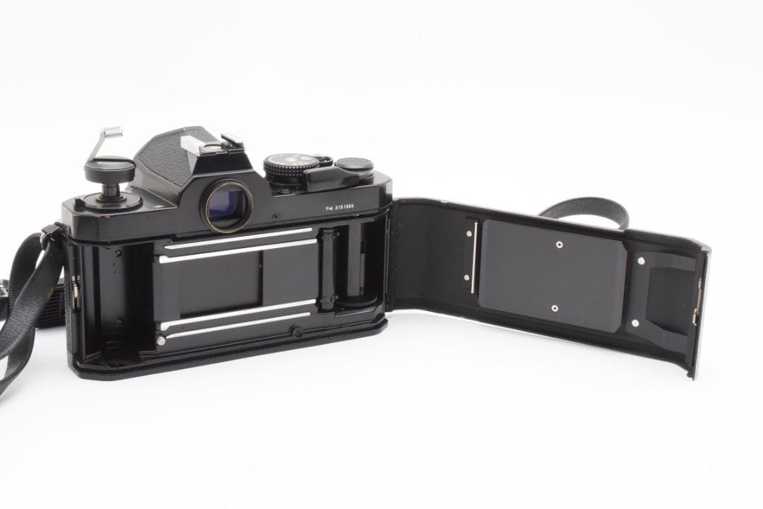 美品 NIKON FM ブラック フィルムカメラ　モルト新品交換済　M196