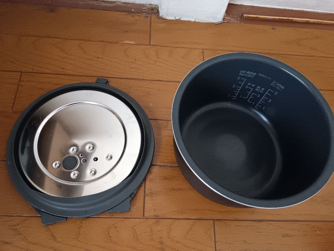 23年製❗パナソニック、圧力IH炊飯器(5.5合炊き）