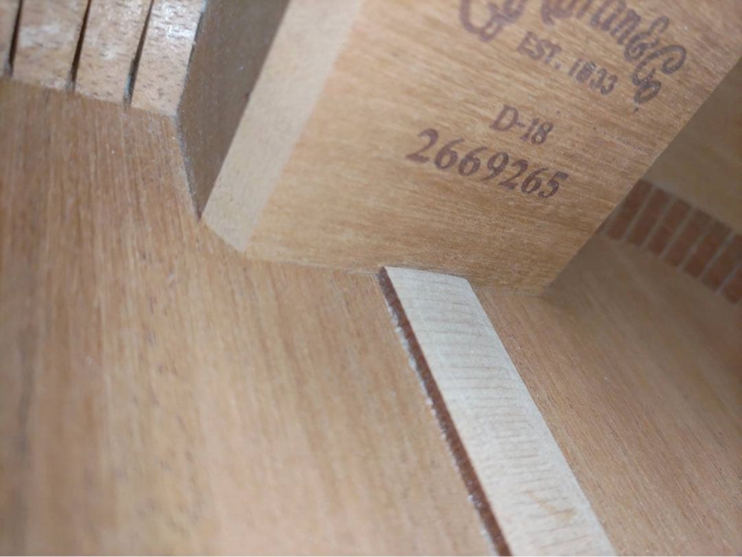 Martin D-18 Ambertone 2022年製