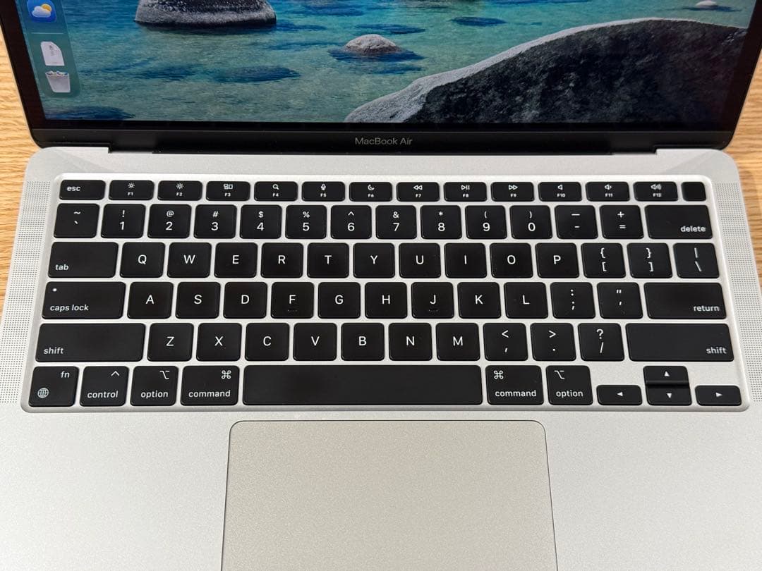 M1 Macbook air メモリ8GB SSD256GB US配列