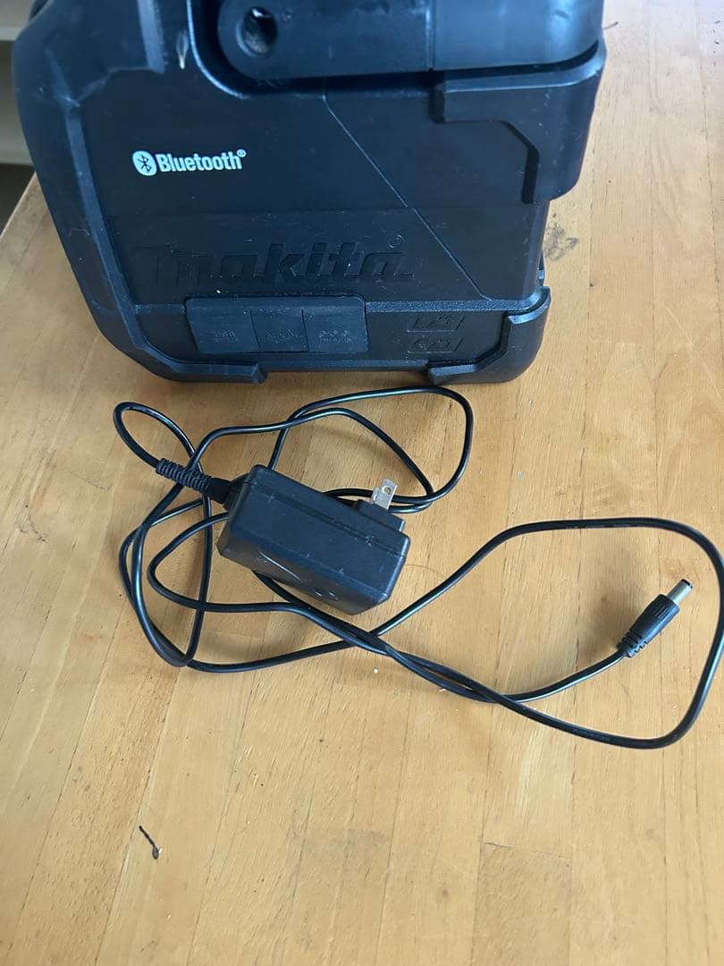 【3点セット】マキタスピーカー　マキタバッテリー充電器 18v互換バッテリー
