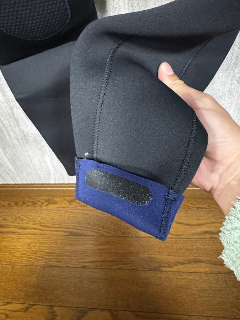 未使用FLASH PACKER ウェットスーツAM-TYPE ジャーフルLサイズ