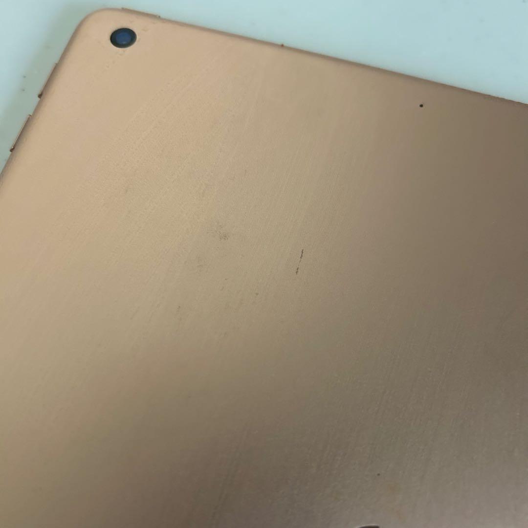 iPad 第6世代　ローズゴールド 本体