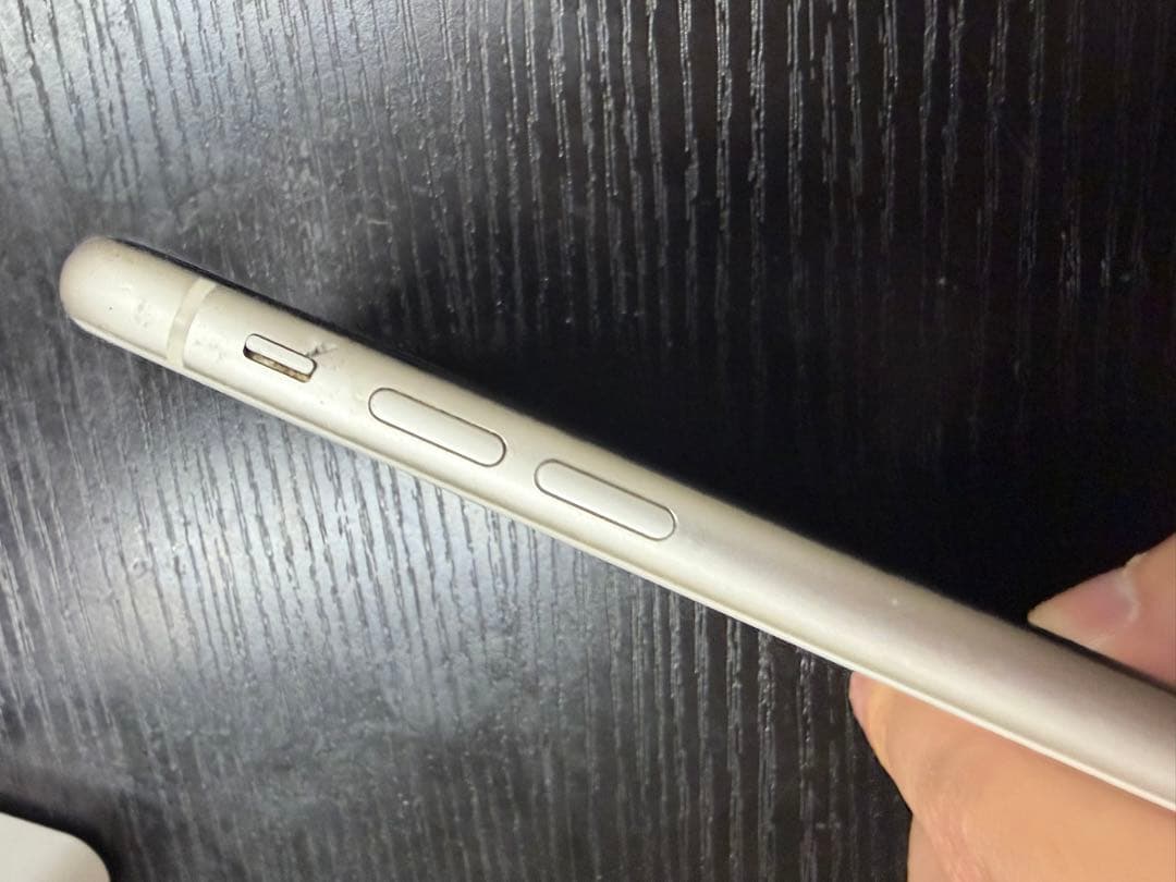 画面割れあり　iPhone11ホワイト128GB 動作問題無し　値下げ可能