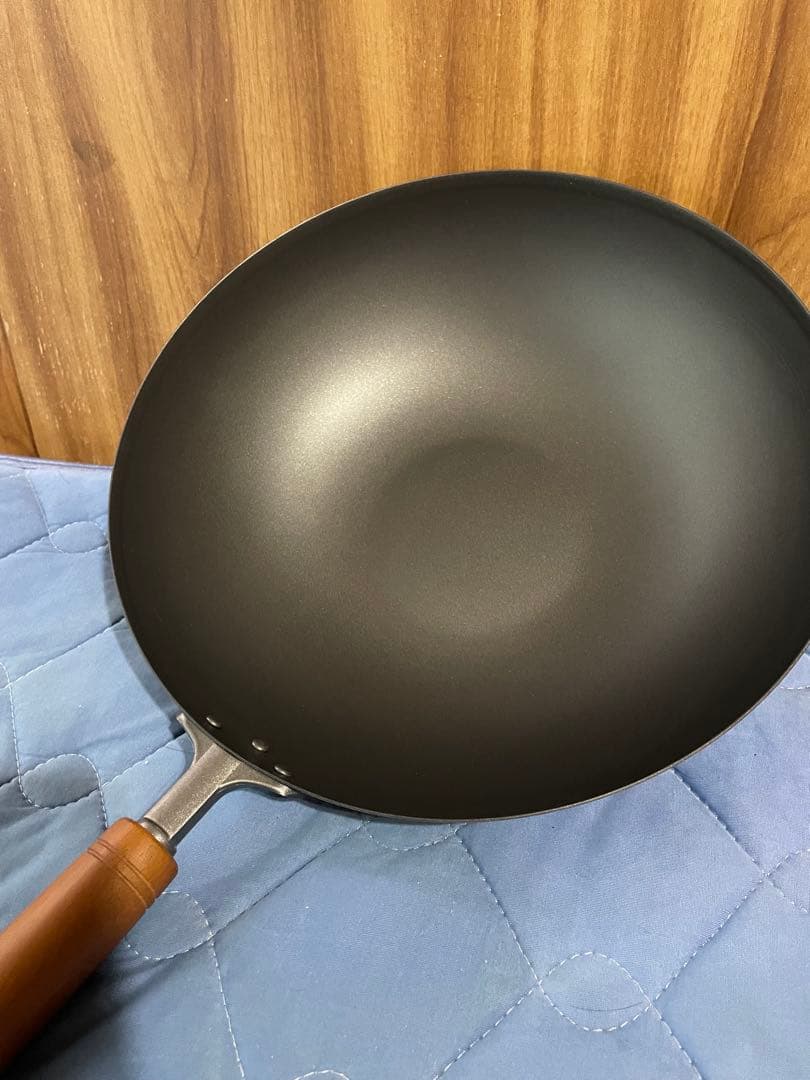 チタン中華鍋　未使用品　30センチ　元箱無し　日本製