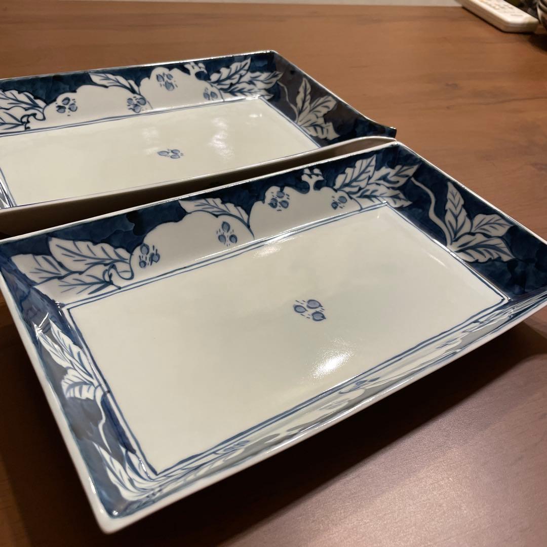 有田焼　限定品　超希少な陶祥窯　白と青の花柄陶器皿2枚セット4品