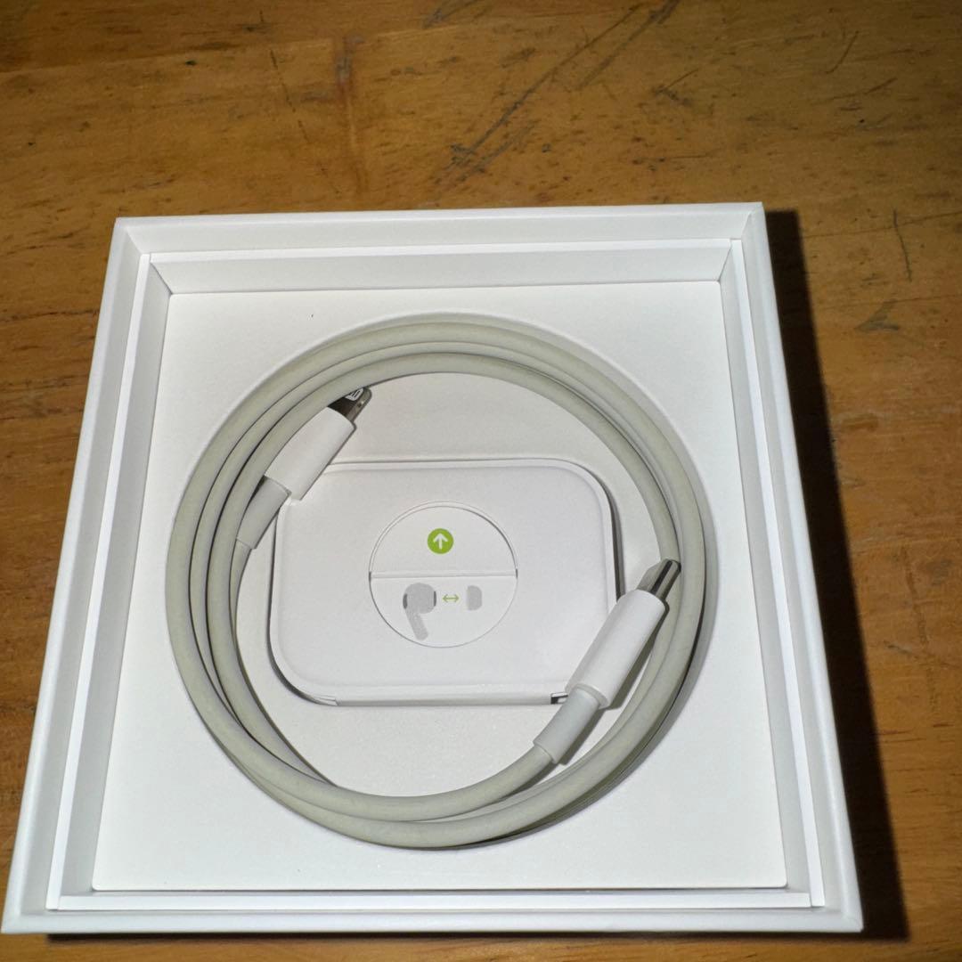 AirPods Pro 第2世代　交換用イヤーチップ付き