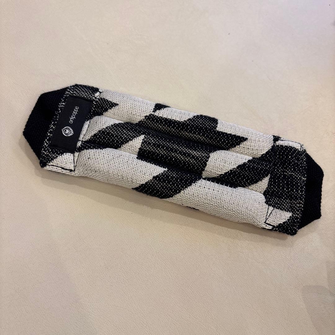 【美品】アーティポッペ　抱っこ紐　ザイガイスト　ツイードBW