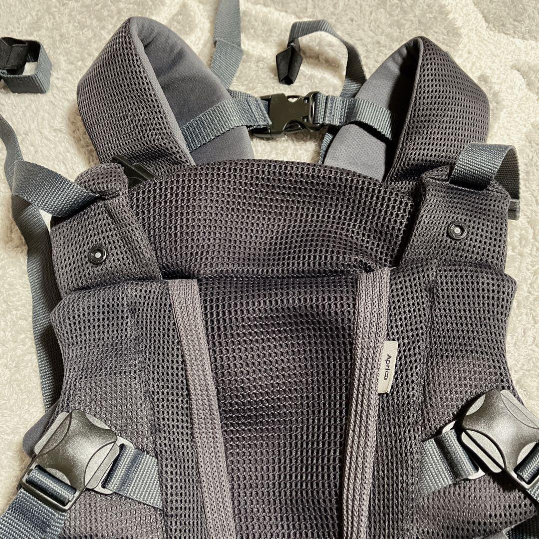 アップリカ　ラクリス　ダークグレー　抱っこ紐　赤ちゃん　新生児