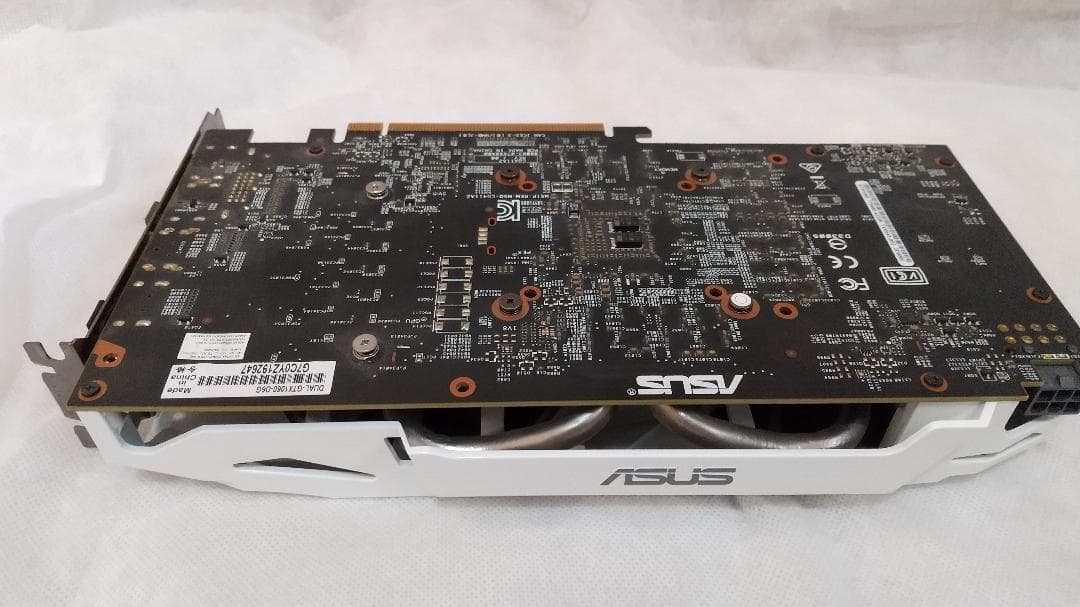 白いグラボ ASUS GTX1060 6GB