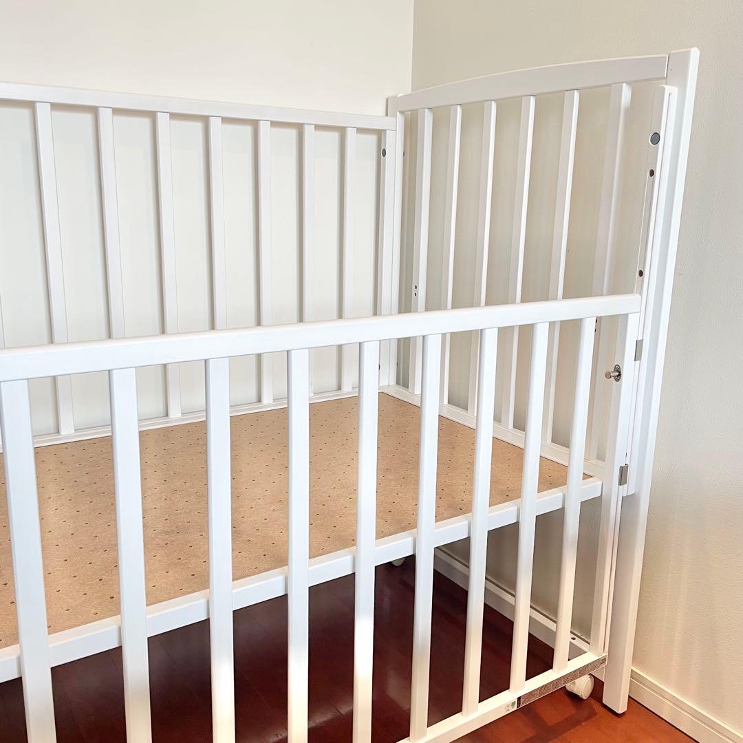 美品♡ヤマサキ ハイタイプベッド ツーオープン ホワイト ベビーベッド