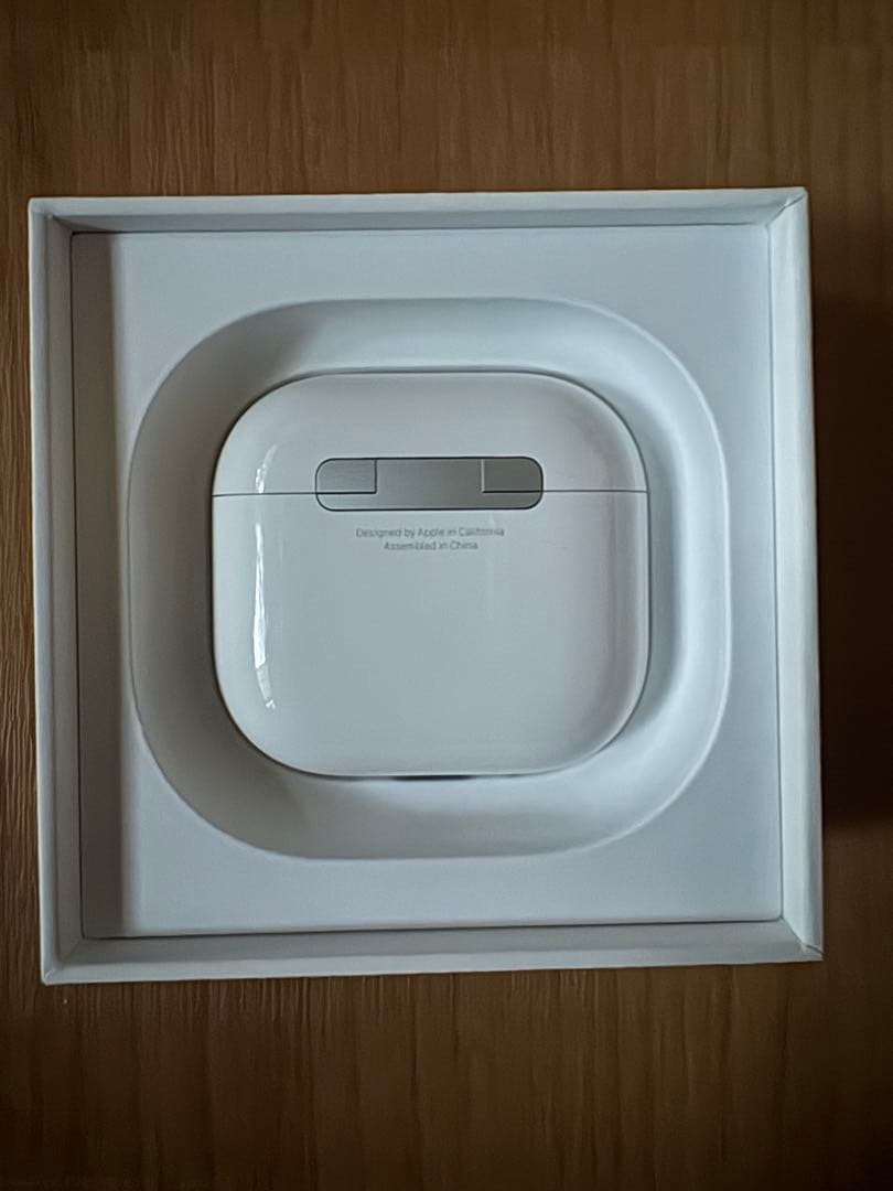 Apple AirPods4 ※訳あり詳細お読み下さい。