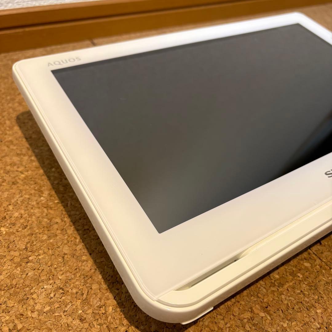【美品】シャープ ポータブル液晶テレビ AQUOS ホワイト 2T-C12AF