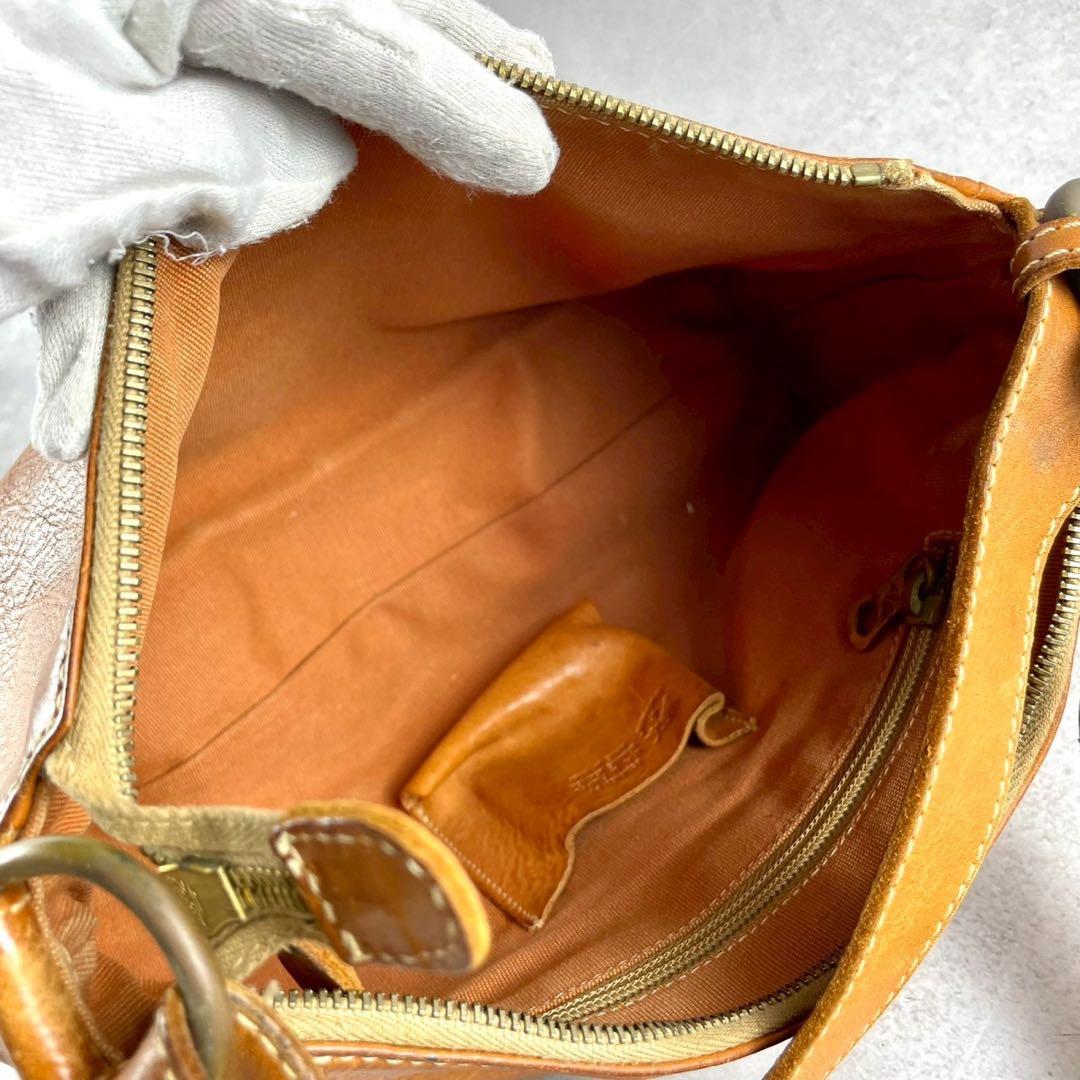 イルビゾンテ　2way ショルダーバッグ　ブラウン ヌメ革　ロゴ