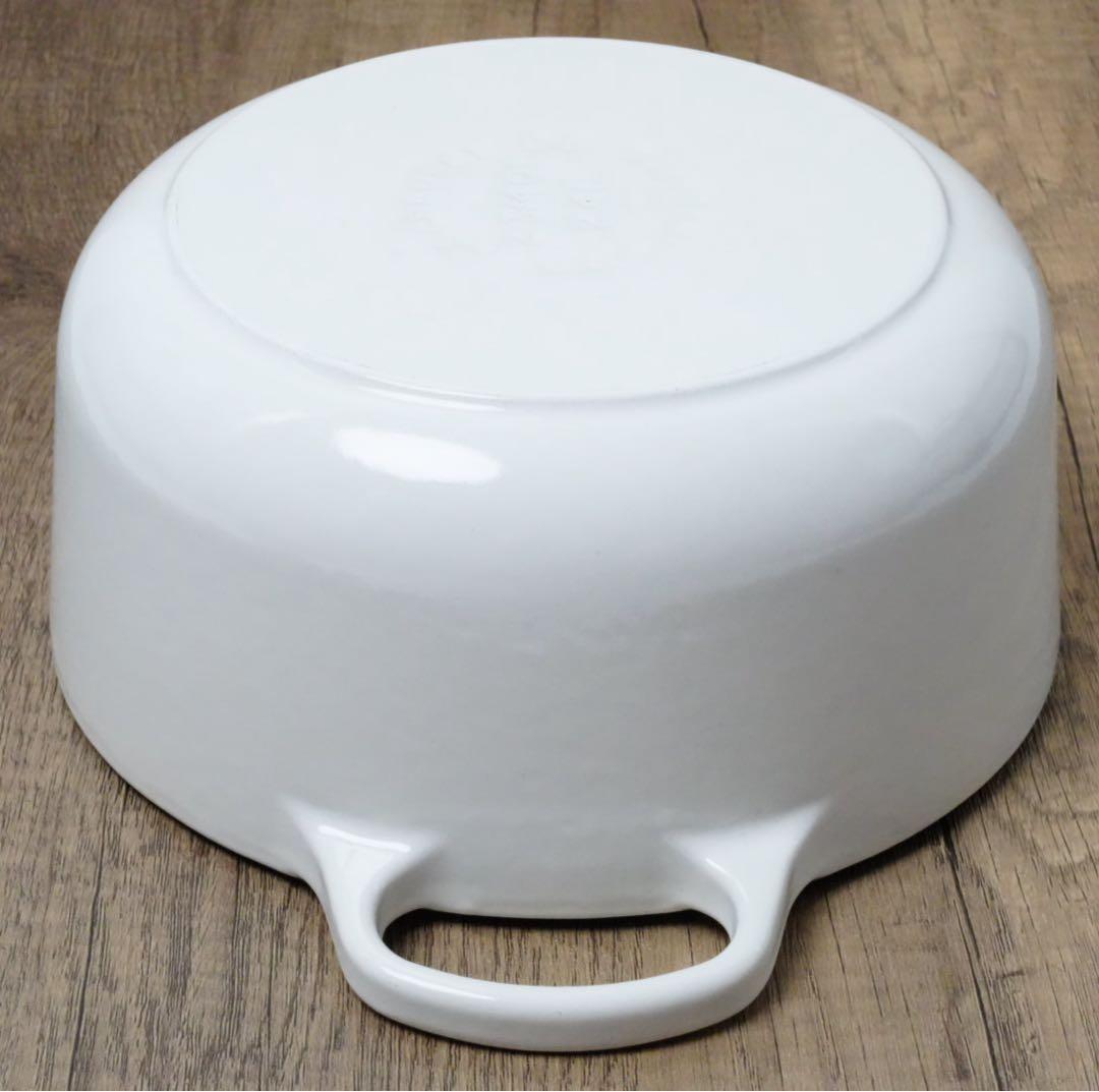 【美品】LE CREUSET　シグニチャーココット ロンド ホワイト　20cm