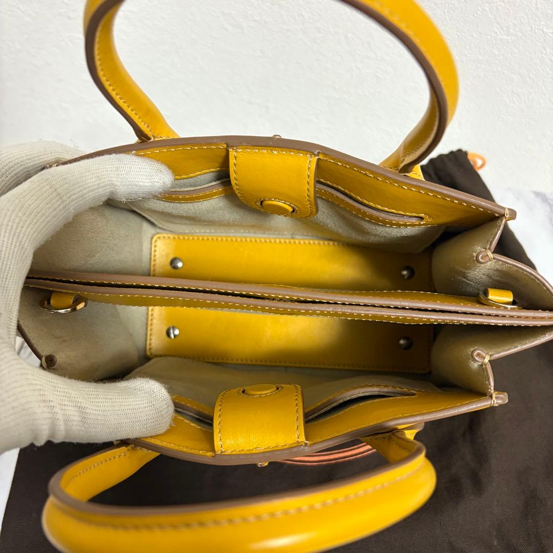 未使用級 TOD'S(トッズ)　ホーリーミニ ハンド　　バッグ ショルダー付き