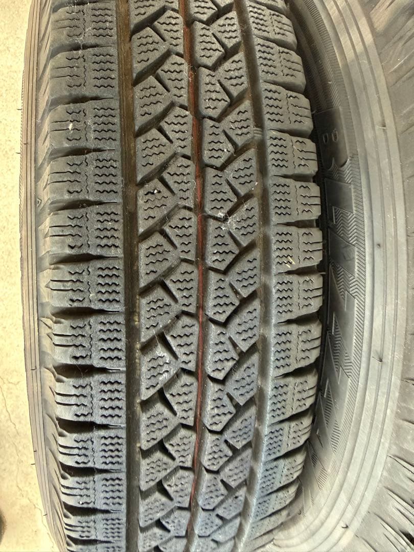 プロボックス・サクシードバン純正ホイールスタッドレスタイヤセット