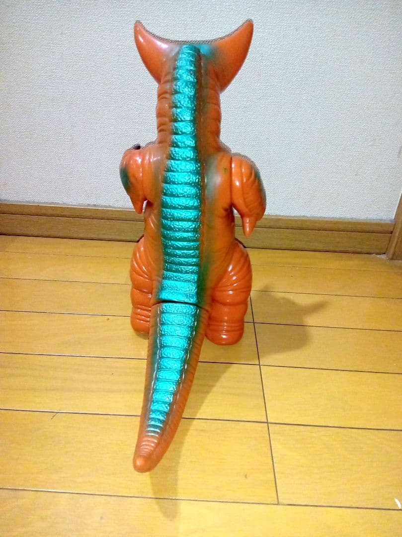 ジャイアントレッドキング、ゴモラ　セット　ブルマァク　再販　ソフビ