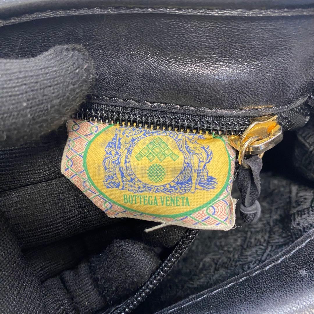 ボッテガヴェネタ ブラック イントレチャート ターンロック ショルダーバッグ