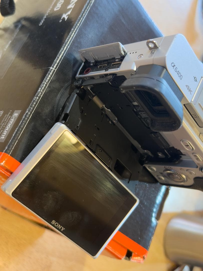 Sony α6400 ミラーレスカメラ ショット数はわずか 2233枚