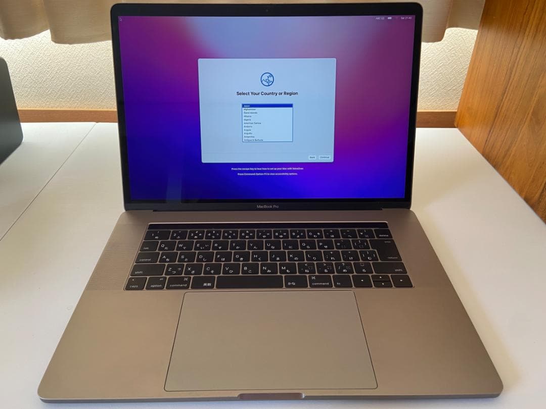 MacBook本体 MacBook Pro 15\" Intel i7 / 16GB / 512GB