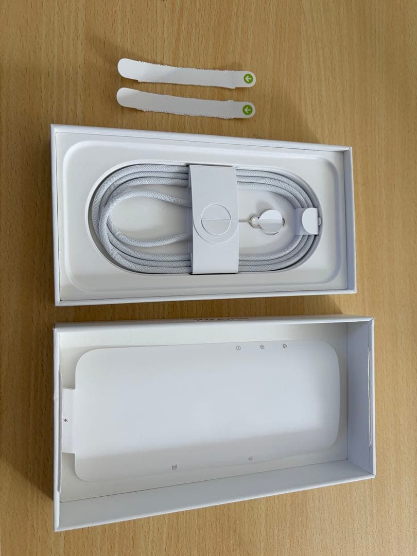 Apple iPhone 16pro デサートチタニウム　128GB