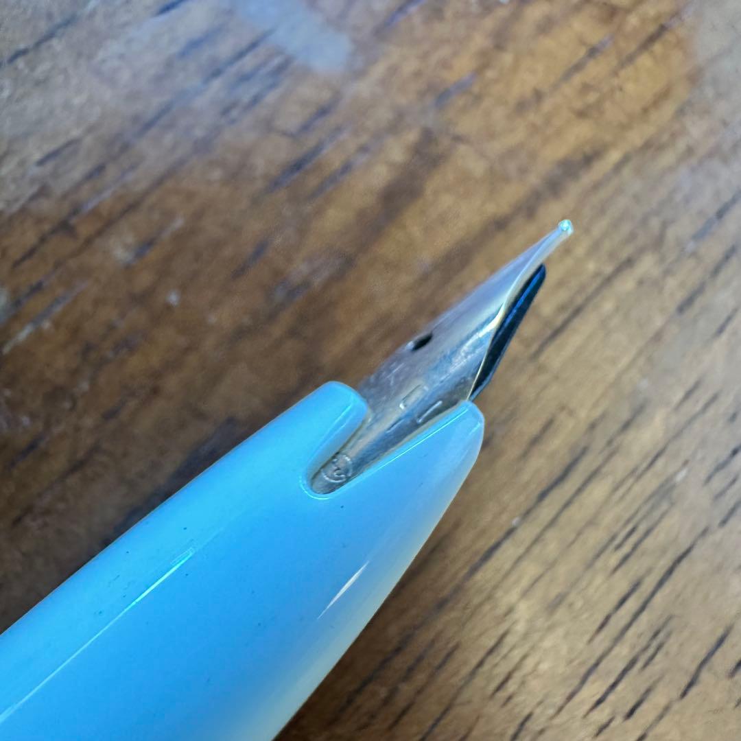 sailor セーラー　万年筆　レザー　白　ペン先　18k